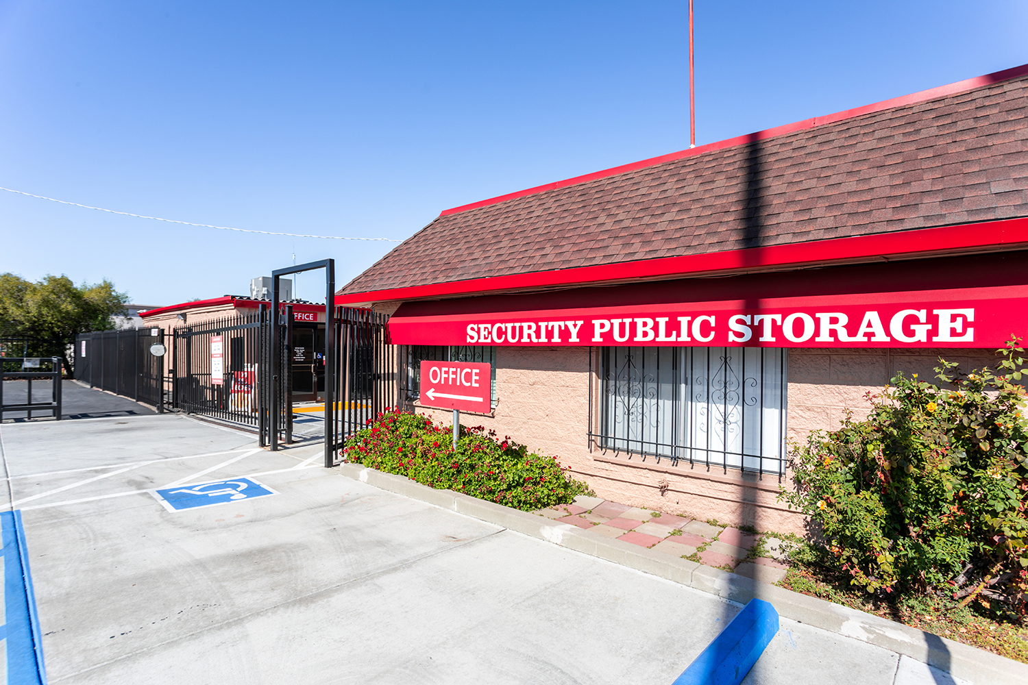 Security Public Storage - Roseville